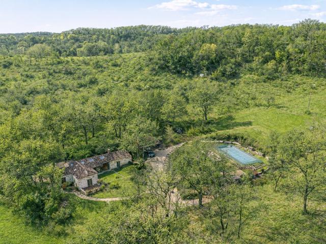 Maison de campagne avec annexe, piscine, dépendances et terr. 225m² Tournon d'Agenais