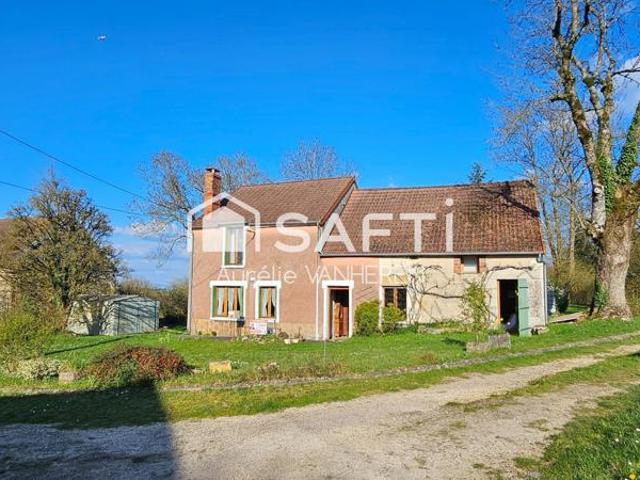 Maison de campagne avec dépendances