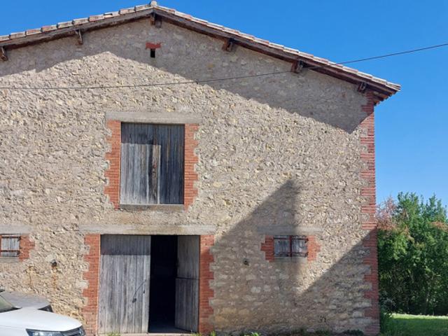 Maison de campagne avec dépendances en vente à Cahuzac Sur V
