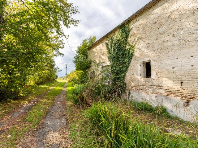 Maison de campagne avec dependences