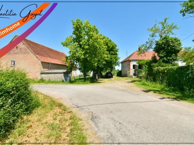 Maison de campagne avec grange et 8 200 m² de terrain – Sain. 85m² Saint Léopardin d'Augy