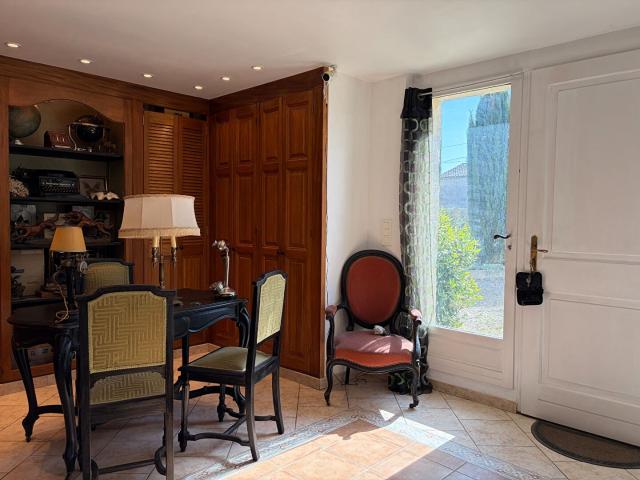 Maison de campagne avec grandes dépendances et piscine intér. 385m² Montpeyroux
