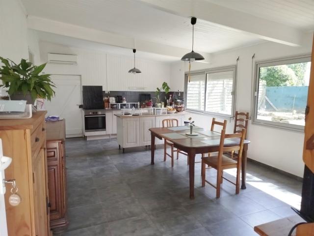 Maison de campagne avec jardin et garages 33790 Massugas 98m² Massugas