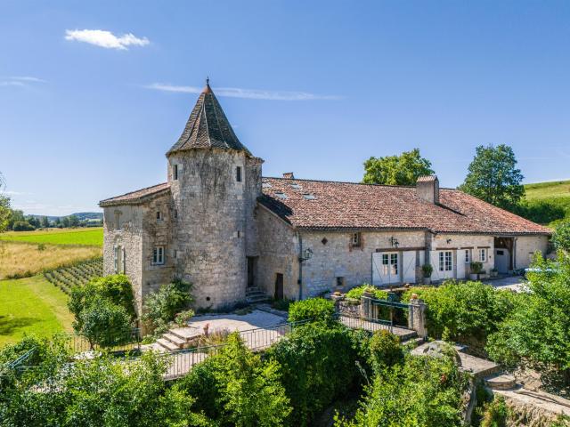 Maison de campagne avec piscine et annexe avec Intérieur imp. 350m² Tournon d'Agenais