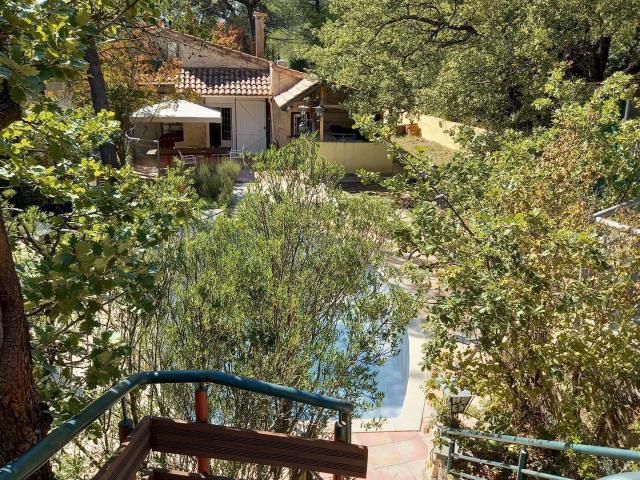 Maison de campagne avec sep. Pension 136m² Pierrevert