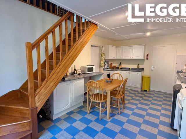 Maison de campagne de 2 chambres avec jardin et potentiel de développement, vue sur la campagne