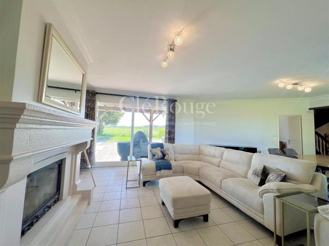 Maison de campagne de 5 chambres près de Duras avec piscine. 172m² Duras