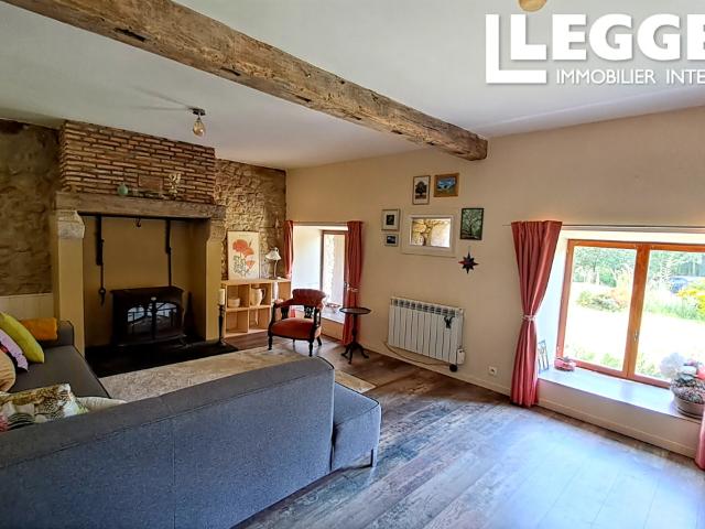 Maison de campagne de caractère, 4 chambres et gîte attenant d'une chambre ! Toiture neuve!