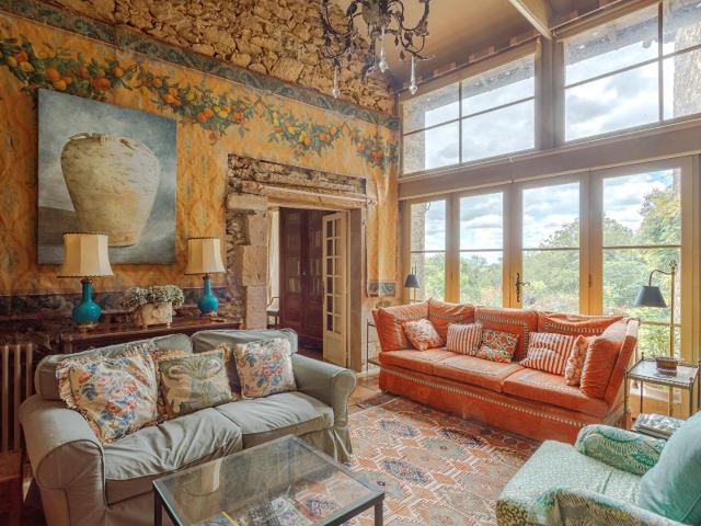 Maison de campagne de charme, 177 m², Jardin paysagé de 4500. 178m² Montirat
