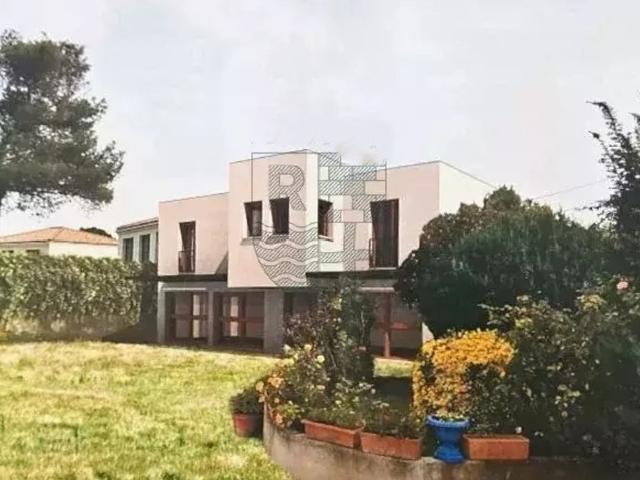 Maison de campagne de luxe de 4 chambres en vente Marseille, Provence Alpes Côte d'Azur