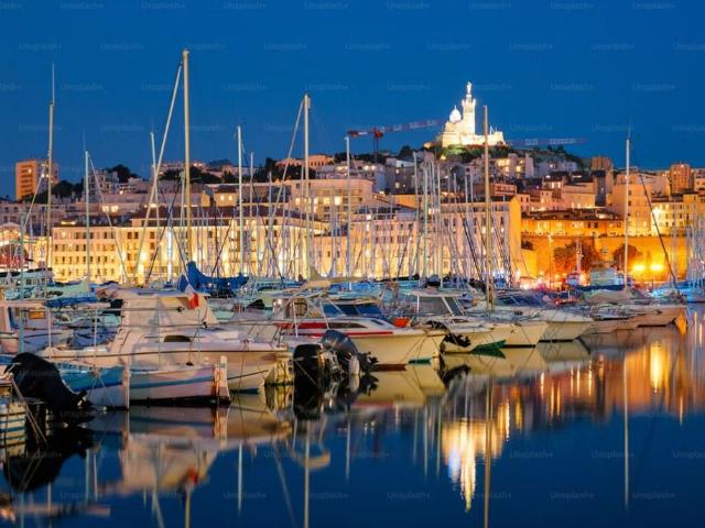 Maison de campagne de luxe de 6 chambres en vente Marseille, France
