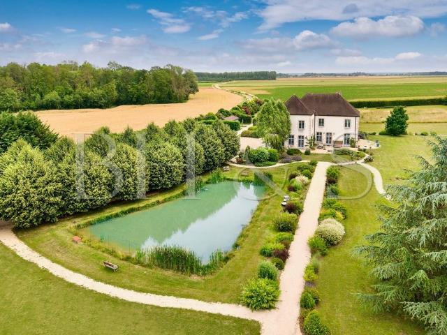 Maison de campagne de luxe de 15 pièces en vente Beaune, France