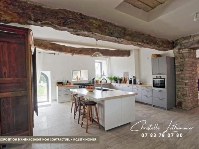 Maison de 6 pièces de luxe en vente à Laillé, France