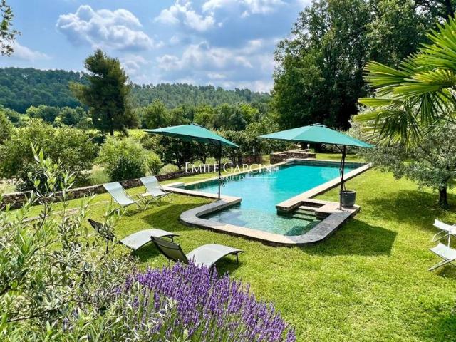 Maison de campagne de luxe de 250 m2 en vente La Tour d'Aigues, Provence Alpes Côte d'Azur