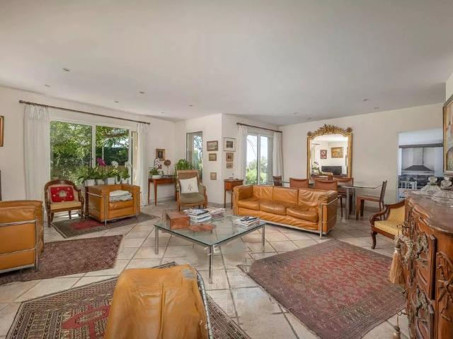 Maison de campagne de luxe de 3 pièces en vente Marseille, Provence Alpes Côte d'Azur