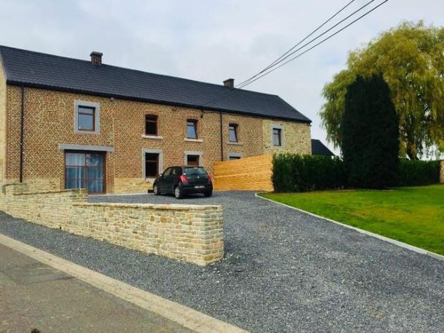 Maison de campagne entierement renovee