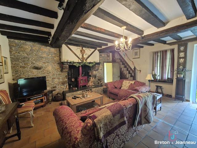 Maison de Campagne entre Bais et Mayenne 92m² La Chapelle au Riboul