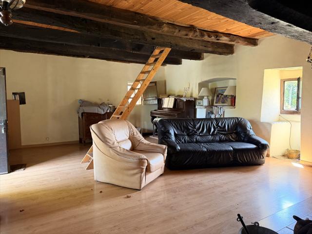 Maison de campagne en pierre 85m² Laramière