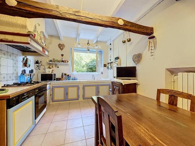 Maison de campagne, isolée, parc arboré, piscine 145m² Guizerix