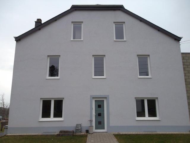 Maison de campagne mitoyenne rénovée
