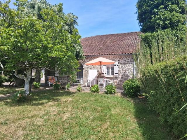 Maison de campagne sur 4794 m² de terrain