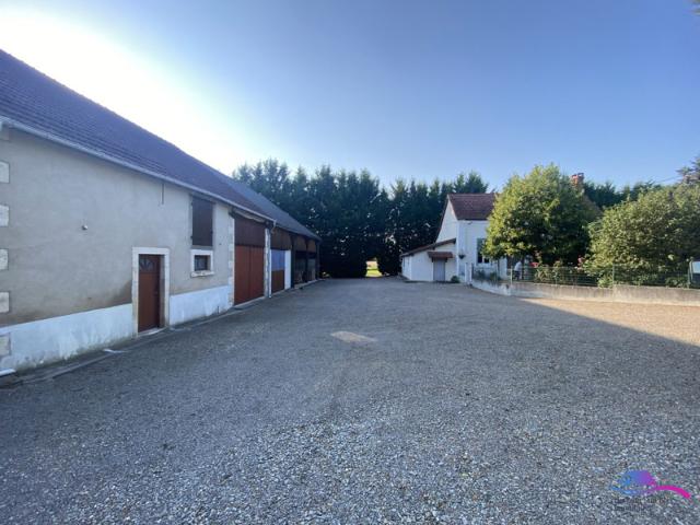 Maison de campagne sur 7 hectares !