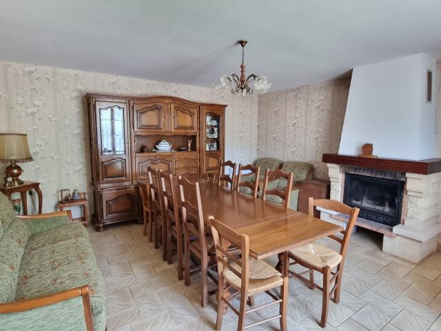 Maison de campagne sur 9 778 m2 de terrain !