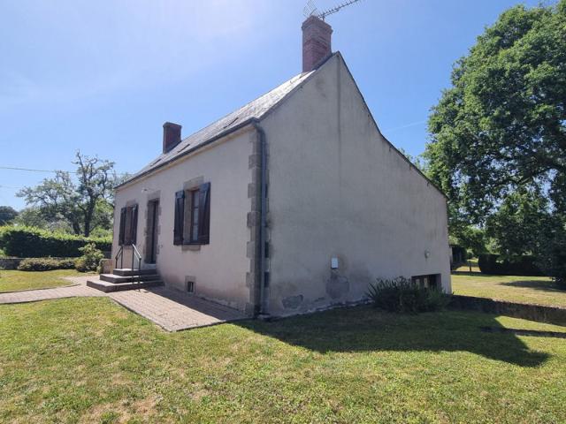 Maison de campagne sur 9 778 m2 de terrain !