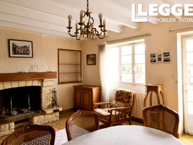 Maison de campagne pleine de charme avec 4 chambres, jardin et deux garages