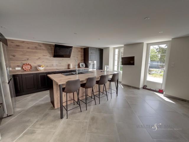 Maison de campagne rénovée à Allas Champagne Charente Maritime 7 pièce s 165 m2 Hab. + Dépendances