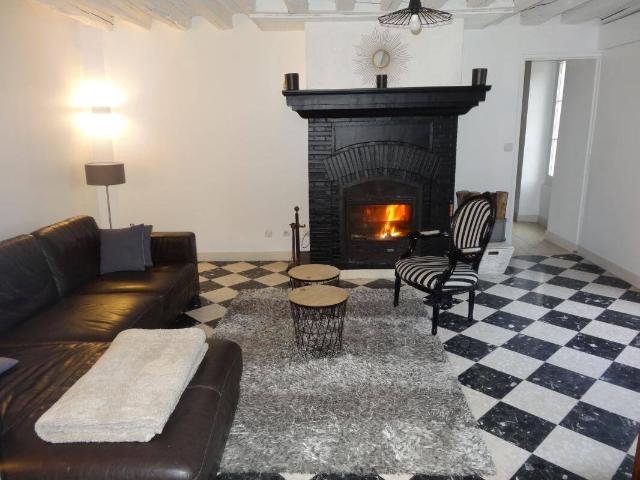 Maison de caractère, MEUBLE