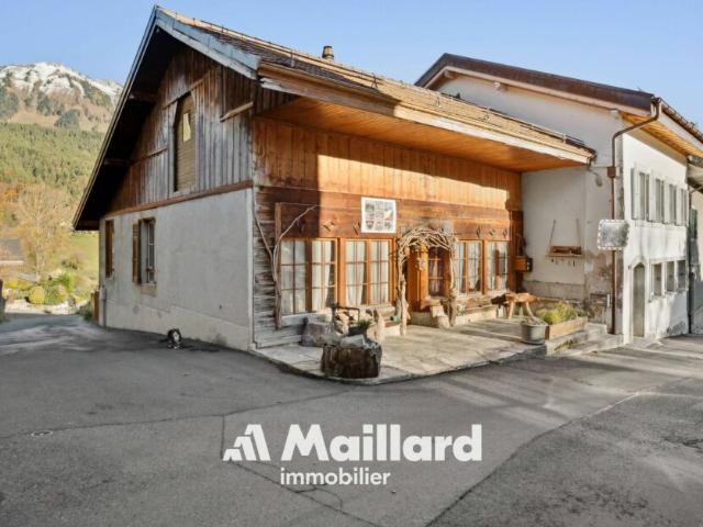 Maison de caractère atypique avec potentiel d'agrandissement