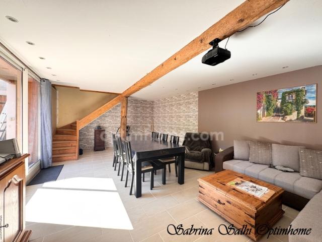Maison de caractère atypique – 7 pièces avec Terrain Quincié en Beaujolais 69430
