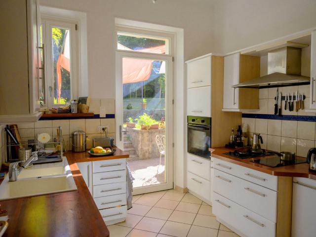 Maison de caractère au cœur de Die avec jardin, garage et appartement indépendant