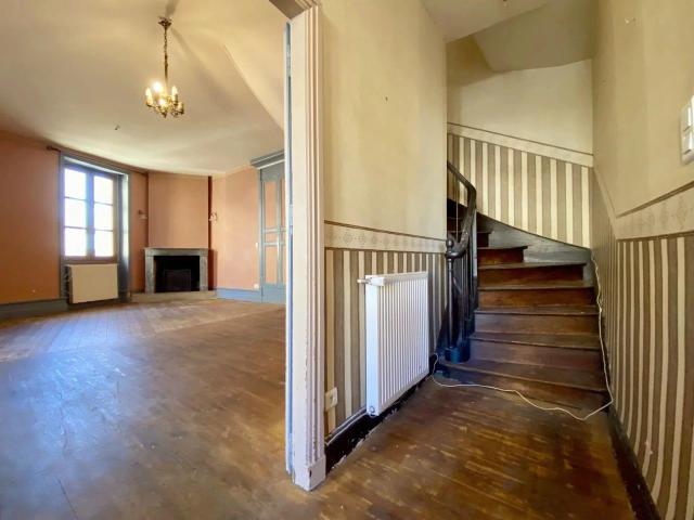 Maison de caractère au cœur du charmant village de Belvès 209m² Belvès