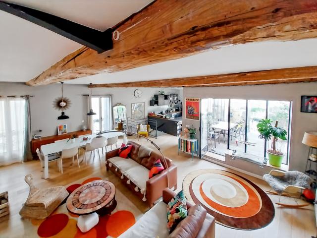 Maison de caractère au charme authentique et prestations mod. 154m² Marseillan
