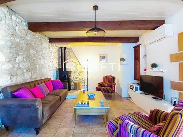 Maison de caractère avec garage et terrasse – 3 chambres