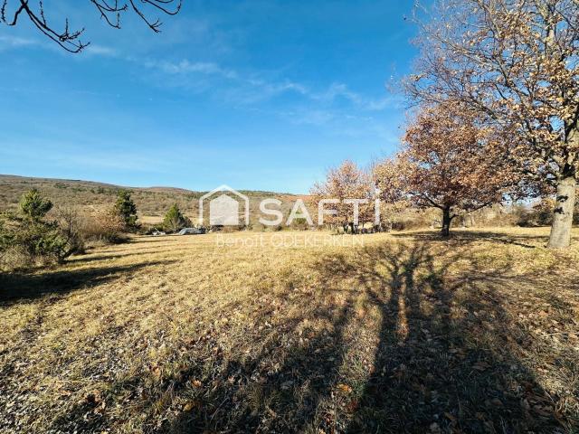 Maison de caractère avec grand terrain à Banon 300m² Banon