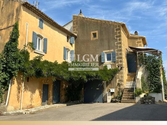 Maison de caractère avec deux espaces de vie – Terrasse tropézienne vue garrigue – Piscine – À 10 min d’Uzès