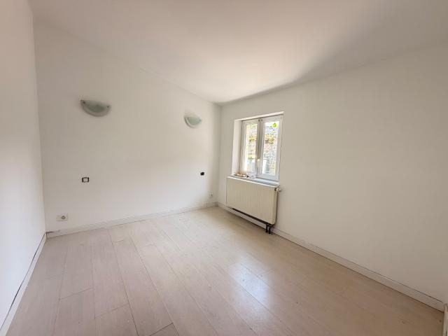 Maison de caractère avec extérieur Vivaise 02