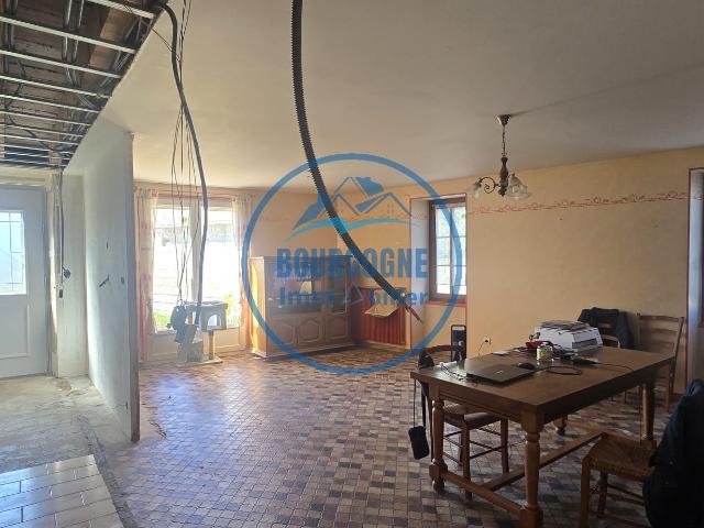 Maison de caractère avec fort potentiel 180 m2 habitable sur terrain de 1445m2