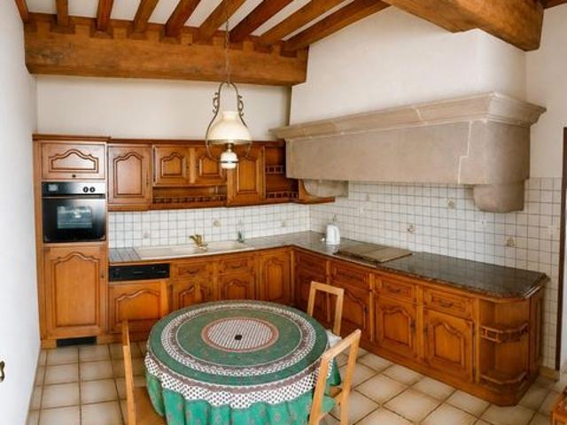 Maison de caractère avec jardin clos et dépendances