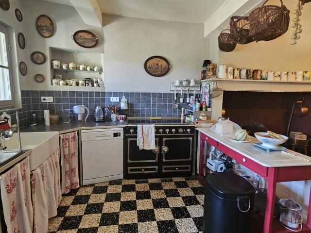 Maison De Caractere Avec Jardin,Piscine Et Dependances 280m² Aurignac