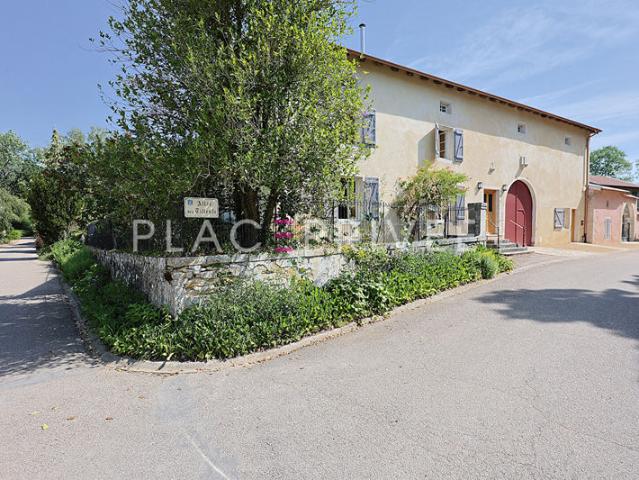 Maison de caractère avec jardin