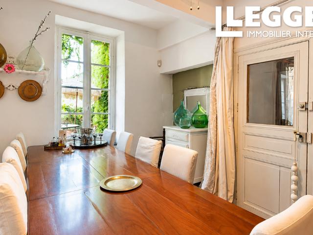 Maison de caractère avec logement indépendant, piscine et dépendance de 85 m² avec spa