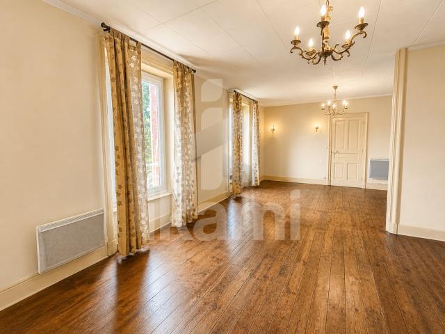 Maison de caractère avec terrain divisible 145m² Roiffieux