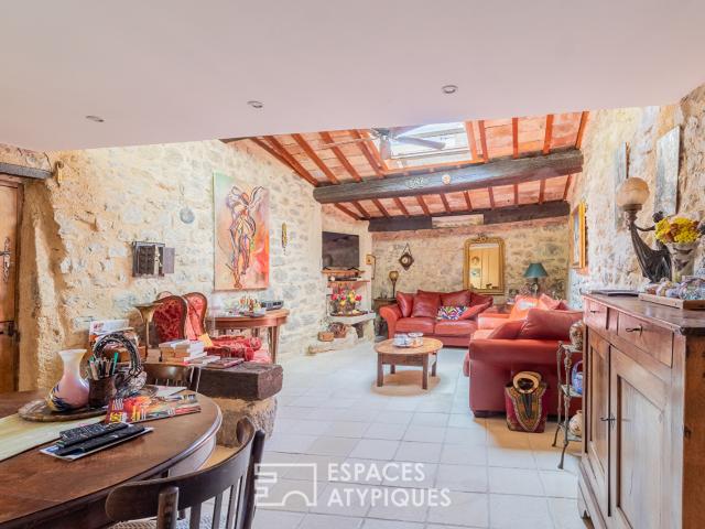 Maison de caractère avec terrasse à deux pas du littoral