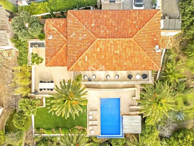 Maison de caractère avec vue mer panoramique, à pied du cent. 263m² Sainte Maxime
