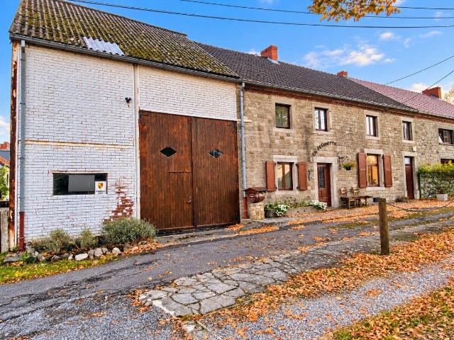 MAISON DE CARACTERE A LOUER 3 CHAMBRES JARDIN GRANGE