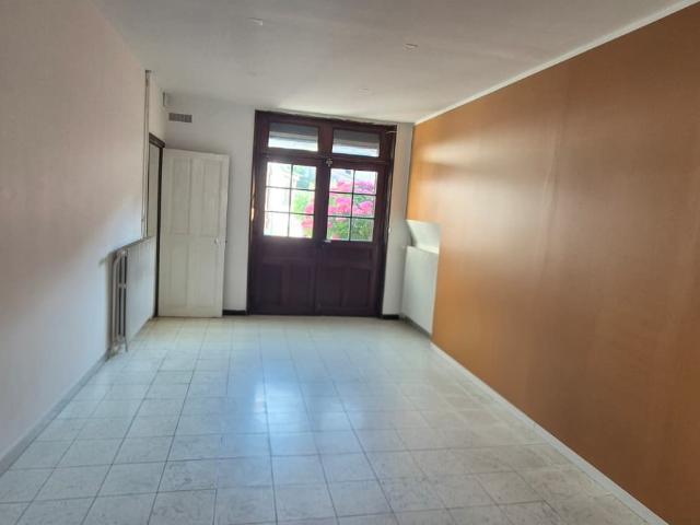 Maison de caractère à louer Crécy sur Serre 02